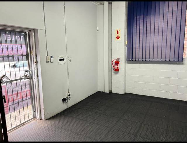 INDUSTRIAL PROPERTY TO RENT IN SIDWELL